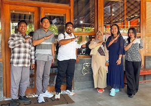 Di Balik Layar Bentang Pustaka: Menyelami Proses Kreatif, Tantangan Penulis, dan Realita Bisnis Buku